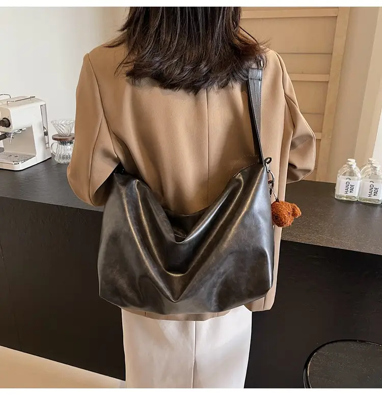 Women's Large Capacity Brown Leather Shoulder Bag 2024 — feature 38