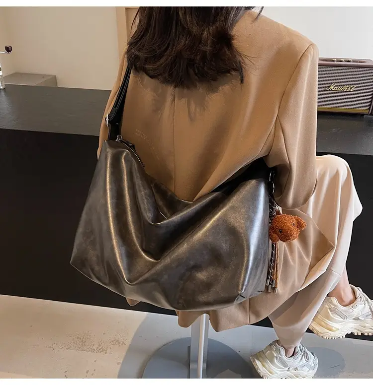 Women's Large Capacity Brown Leather Shoulder Bag 2024 — feature 39