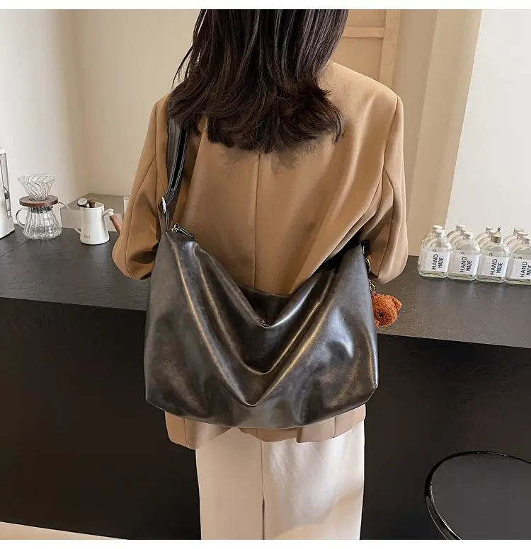 Women's Large Capacity Brown Leather Shoulder Bag 2024 — feature 40