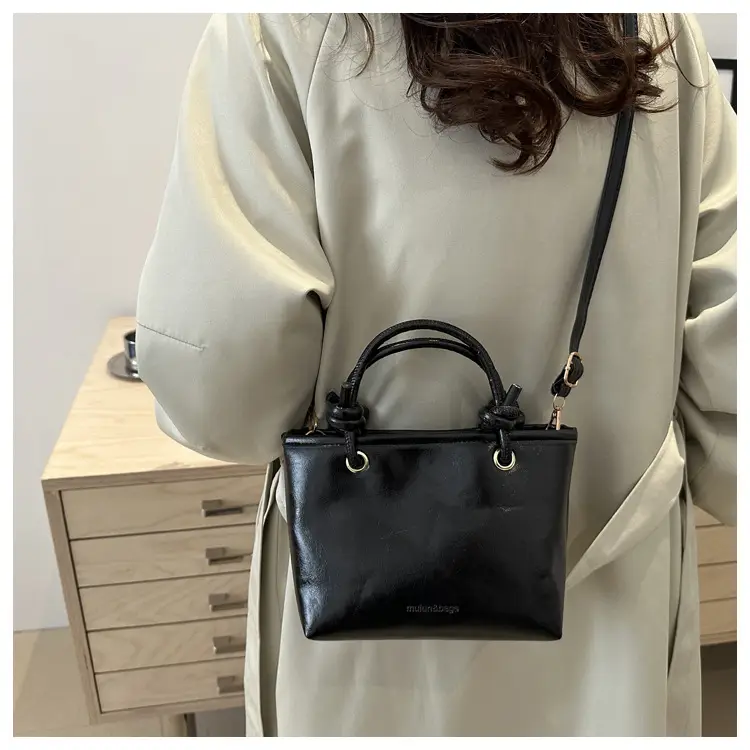 2024 Winter Casual Handbags Red Brown Black Brown — feature 16