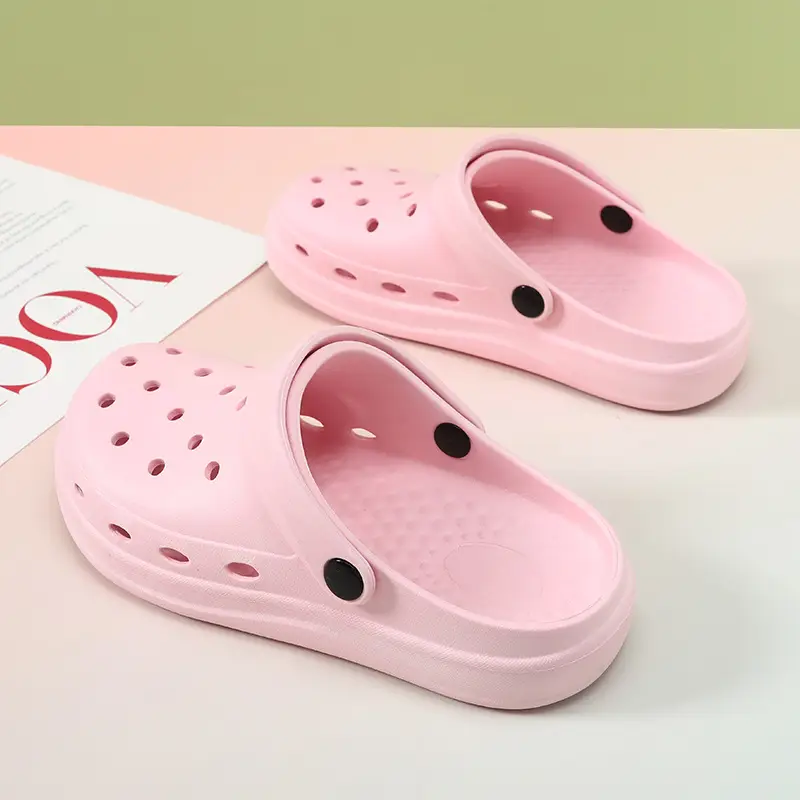 Women's Hole Shoes Non-slip Patch Thick-soled Lightweight Soft Baotou Summer Wear-resistant Height-increasing Breathable Sandals for Men - Image 4
