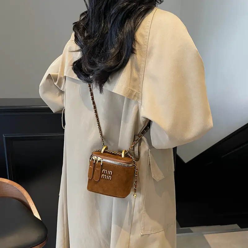 2026 Winter Retro Crossbody Bag for Men - Image 8