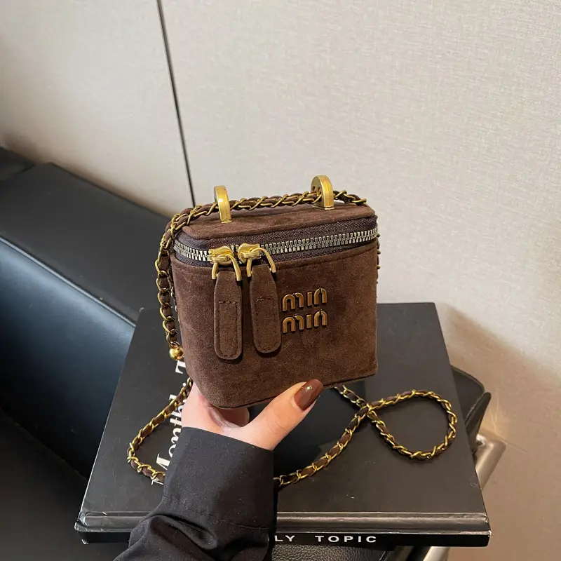 2026 Winter Retro Crossbody Bag for Men - Image 3
