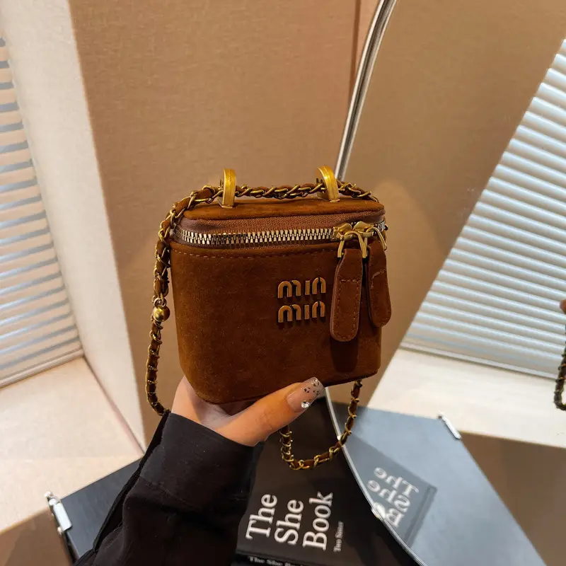 2026 Winter Retro Crossbody Bag for Men - Image 5