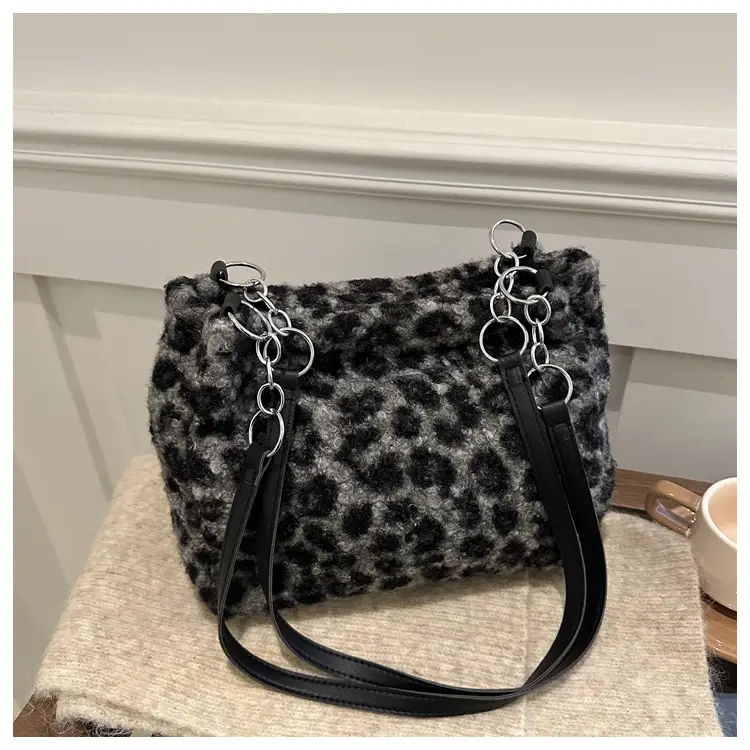 Mao Mao Plaid Leopard Print Shoulder Tote Bag — feature 22
