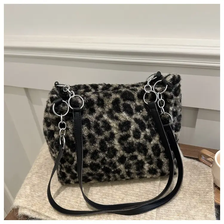 Mao Mao Plaid Leopard Print Shoulder Tote Bag — feature 23