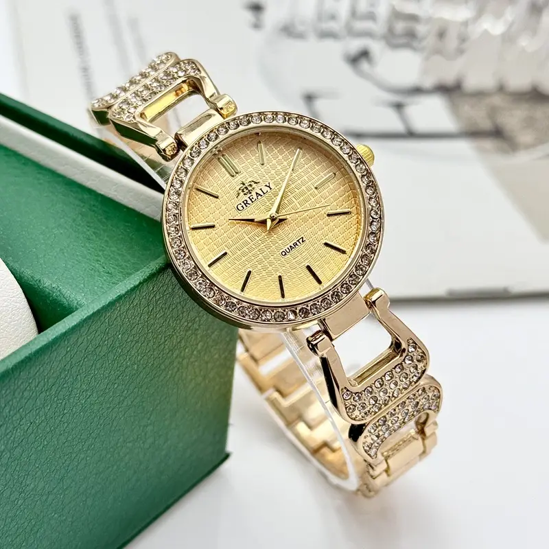 Elegant Green Dial Women's Quartz Watch with Diamond Bracelet - Image 11