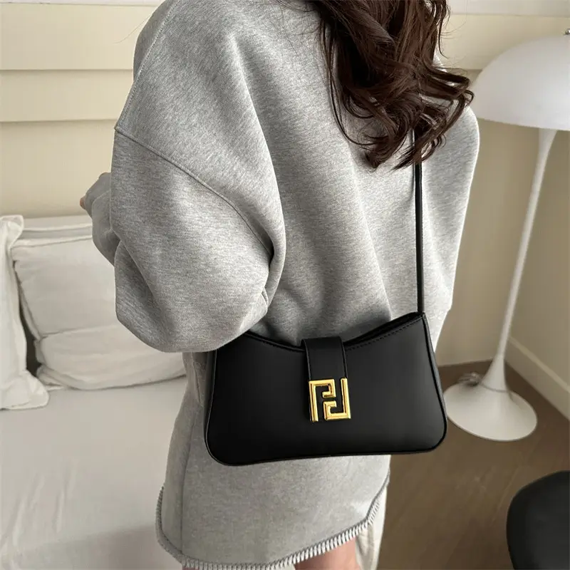 Pink FPU Shoulder Bag for Women Winter 2024 - Image 8