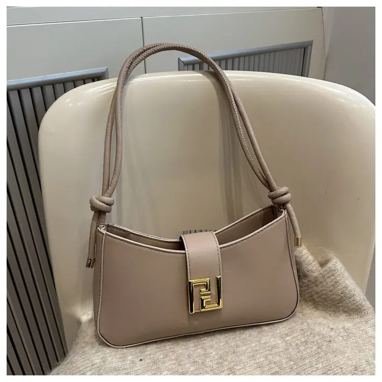 Pink FPU Shoulder Bag for Women Winter 2024 — feature 8