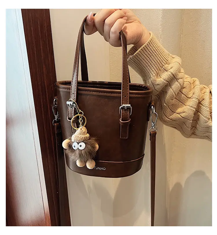 Vintage Textured Bucket Bag Women's Shoulder Crossbody 2024 — feature 2