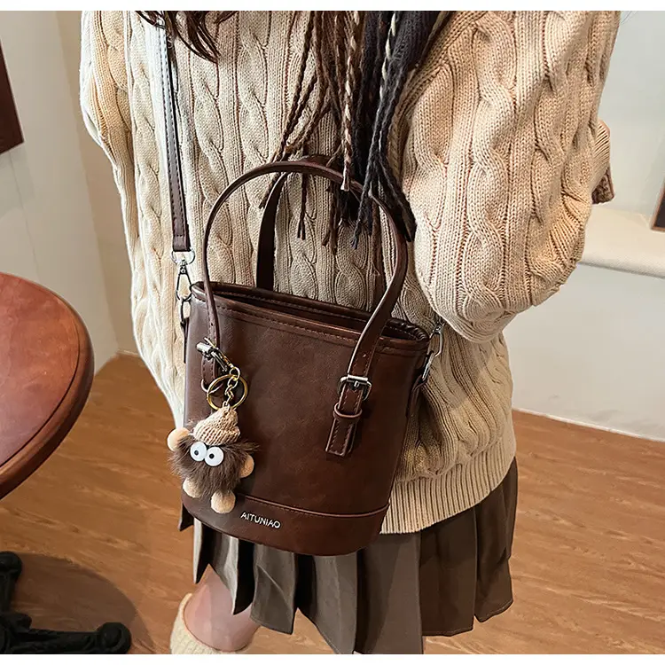 Vintage Textured Bucket Bag Women's Shoulder Crossbody 2024 — feature 21