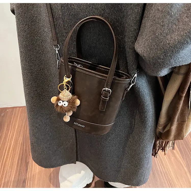 Vintage Textured Bucket Bag Women's Shoulder Crossbody 2024 — feature 27