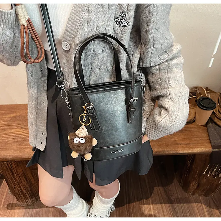 Vintage Textured Bucket Bag Women's Shoulder Crossbody 2024 — feature 29