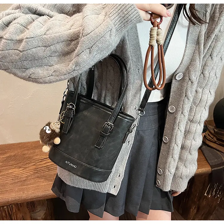 Vintage Textured Bucket Bag Women's Shoulder Crossbody 2024 — feature 30
