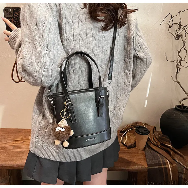 Vintage Textured Bucket Bag Women's Shoulder Crossbody 2024 — feature 33