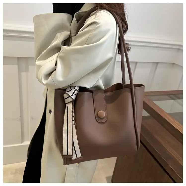 Winter Texturous Retro Women's Shoulder Tote Bag — feature 14