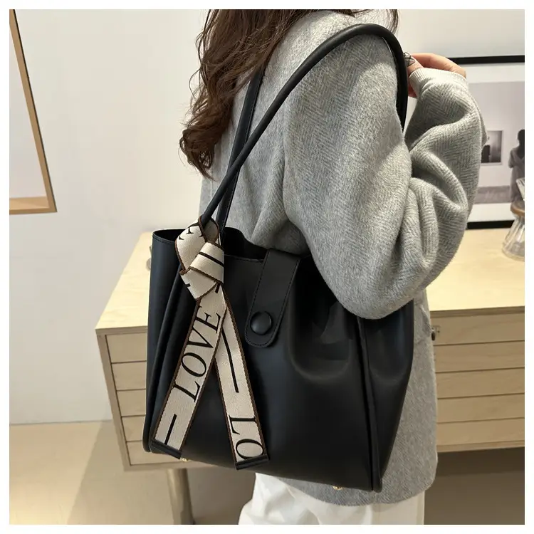Winter Texturous Retro Women's Shoulder Tote Bag — feature 16