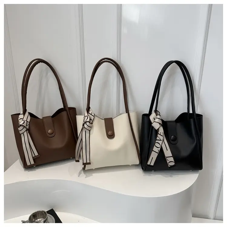 Winter Texturous Retro Women's Shoulder Tote Bag — feature 20