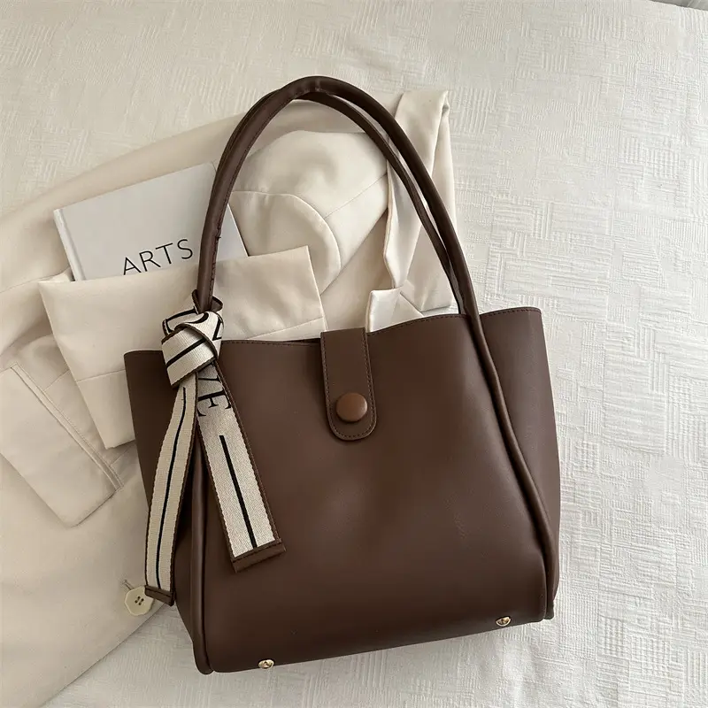 Winter Texturous Retro Women's Shoulder Tote Bag - Image 3