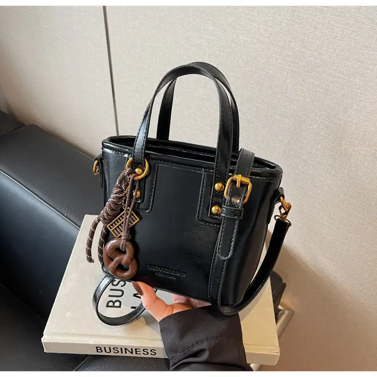Black Leather Shoulder Bag for Women 2026 Autumn — feature 14