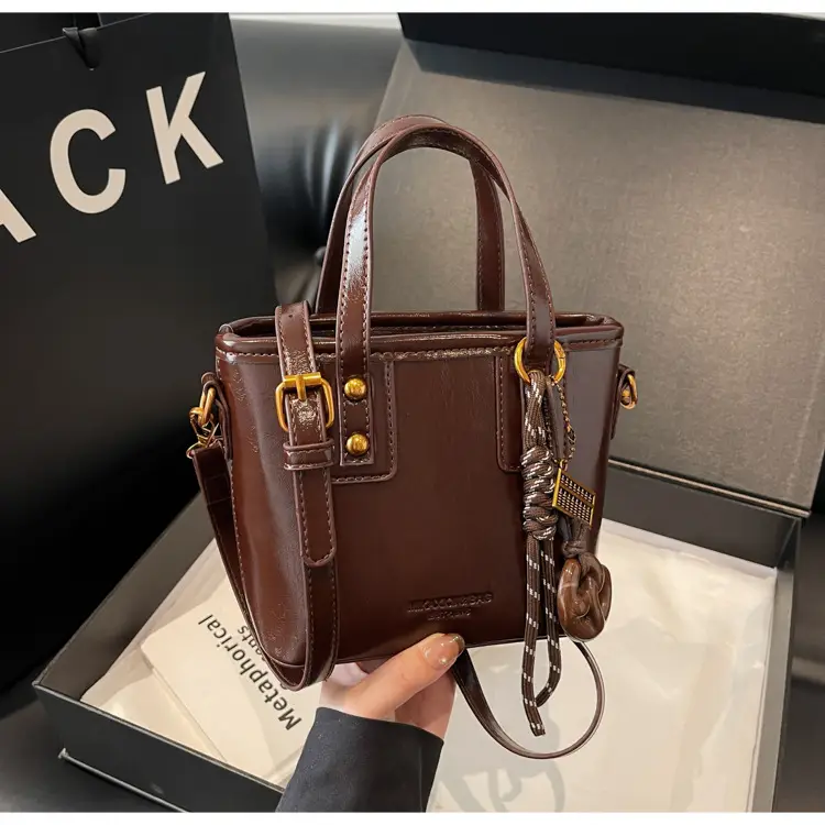 Black Leather Shoulder Bag for Women 2026 Autumn — feature 15