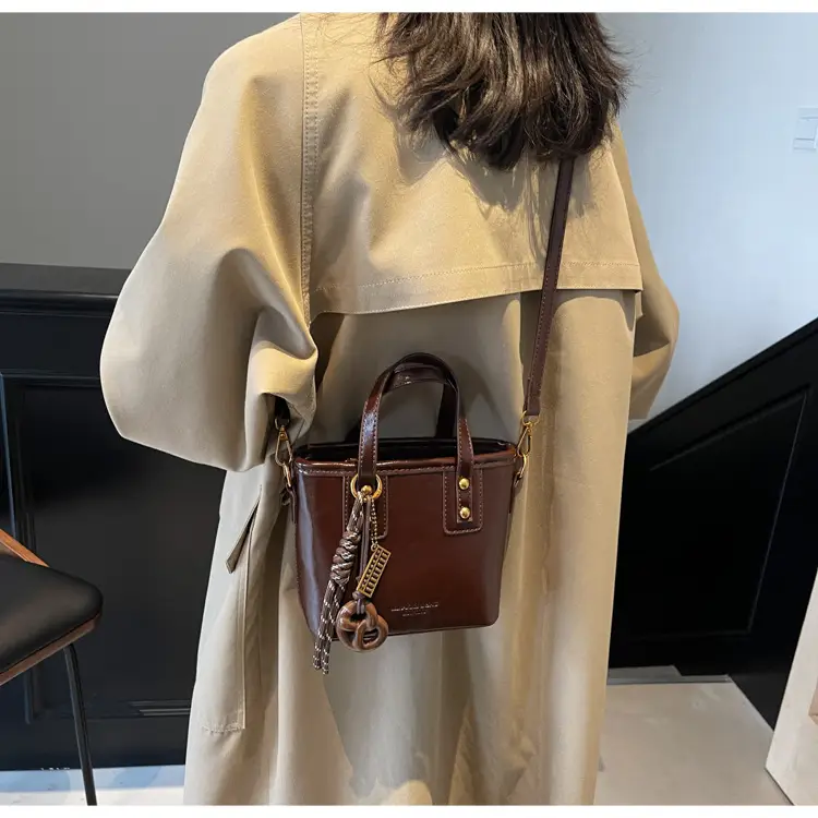 Black Leather Shoulder Bag for Women 2026 Autumn — feature 20