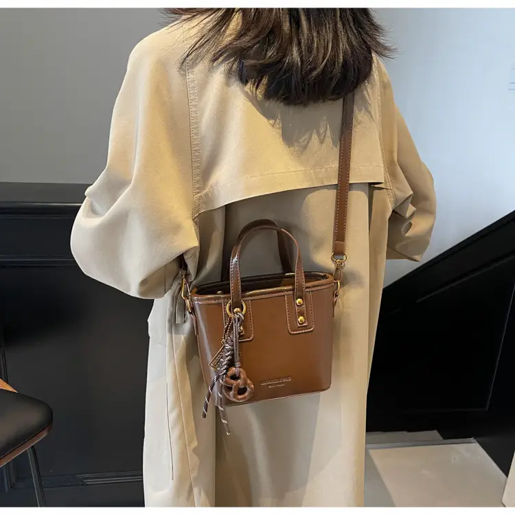 Black Leather Shoulder Bag for Women 2026 Autumn — feature 24