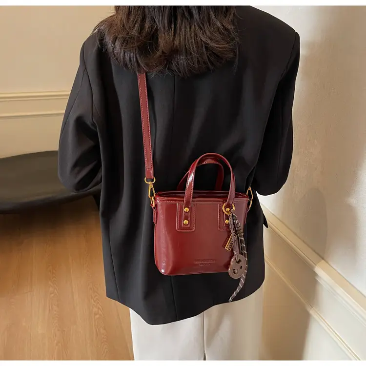 Black Leather Shoulder Bag for Women 2026 Autumn — feature 29