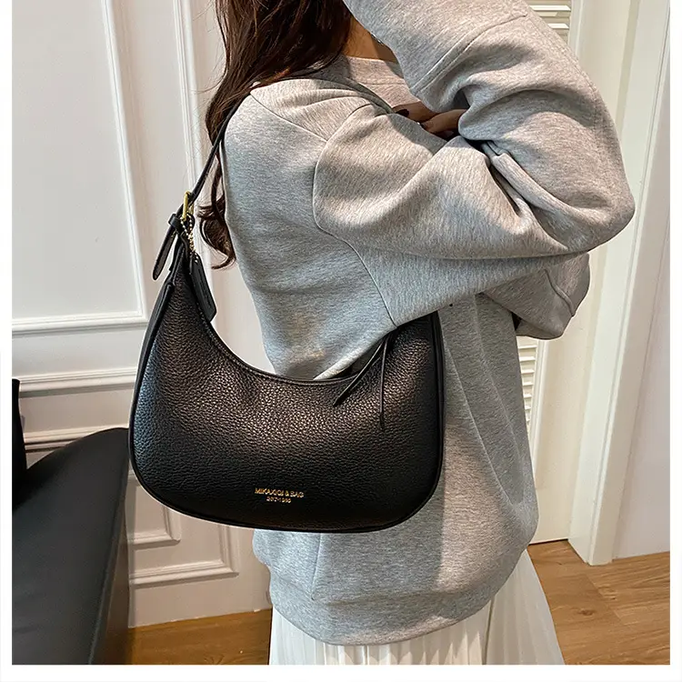 Women's Retro Textured Shoulder Bag Brown 2024 — feature 10