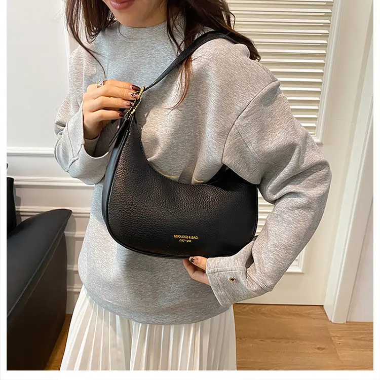 Women's Retro Textured Shoulder Bag Brown 2024 — feature 12