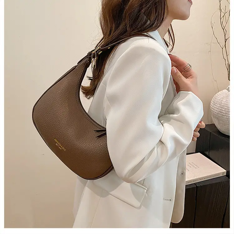 Women's Retro Textured Shoulder Bag Brown 2024 — feature 16