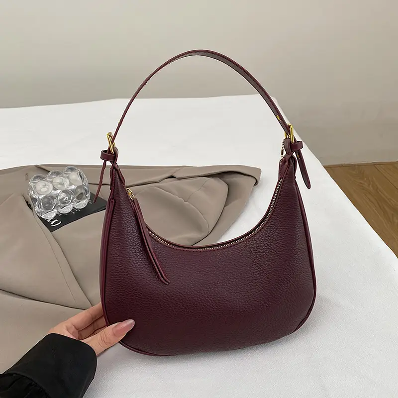 Women's Retro Textured Shoulder Bag Brown 2024