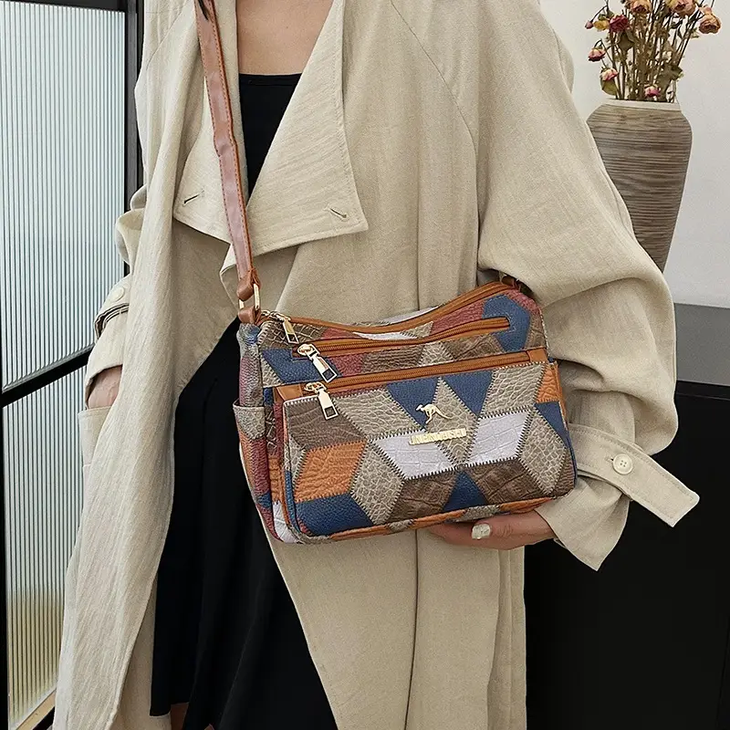 Women's Winter Crossbody Bag Large Capacity Korean Style - Image 3