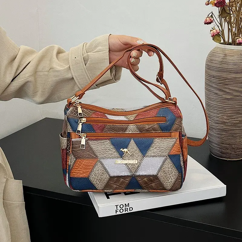 Women's Winter Crossbody Bag Large Capacity Korean Style - Image 4