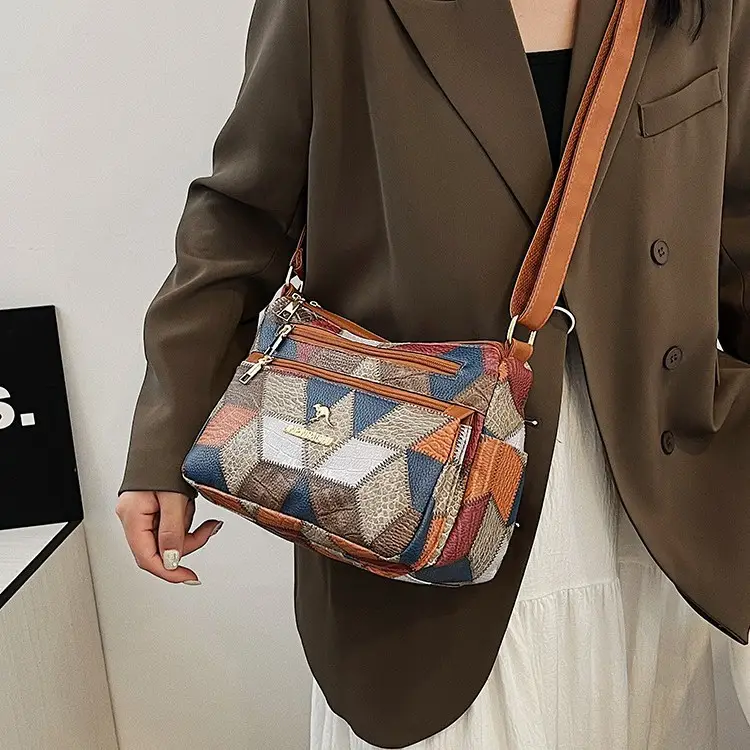 Women's Winter Crossbody Bag Large Capacity Korean Style - Image 5