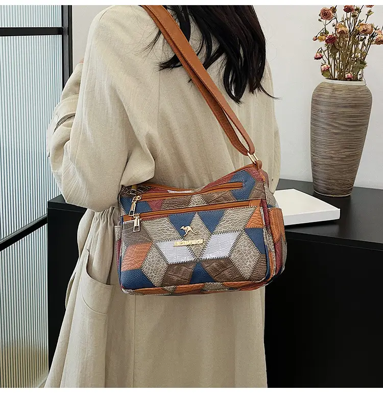 Women's Winter Crossbody Bag Large Capacity Korean Style — feature 11