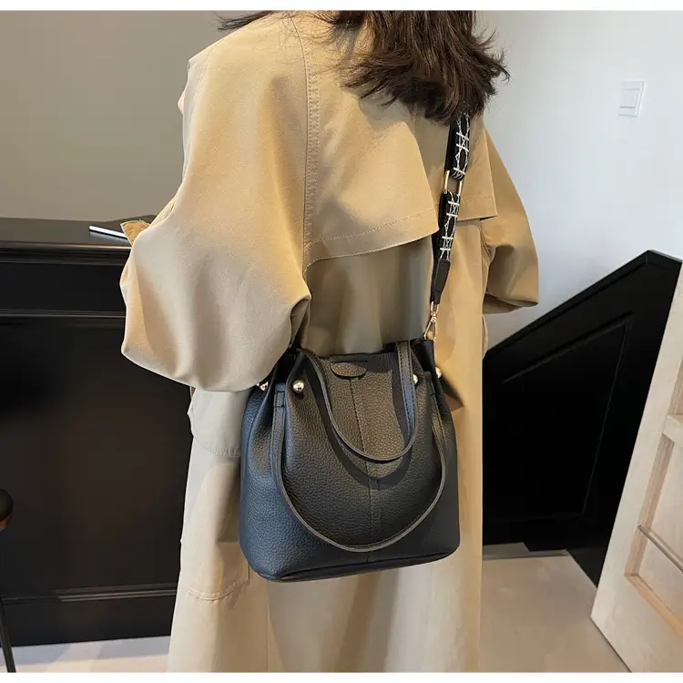 Women's 2025 New Trendy Crossbody Bag with Wide Strap — feature 21