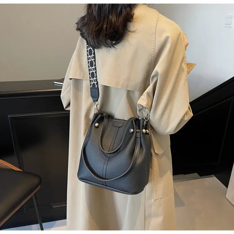 Women's 2025 New Trendy Crossbody Bag with Wide Strap — feature 23