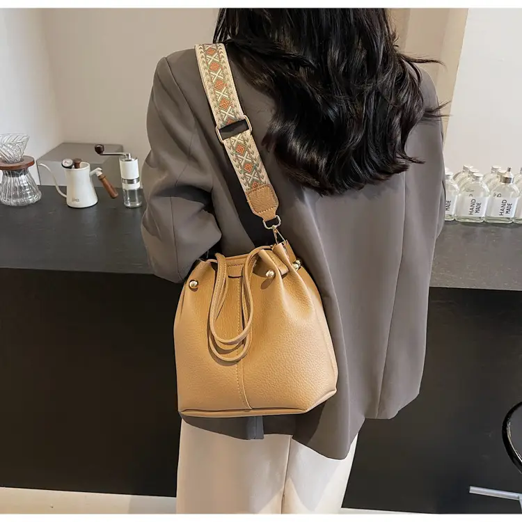 Women's 2025 New Trendy Crossbody Bag with Wide Strap — feature 24