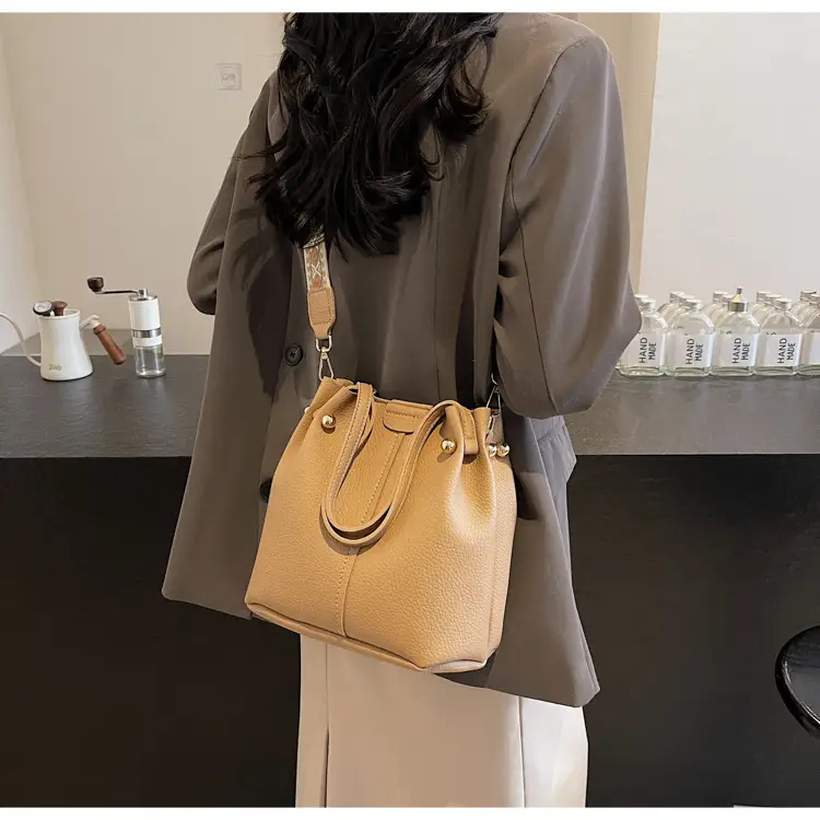 Women's 2025 New Trendy Crossbody Bag with Wide Strap — feature 27