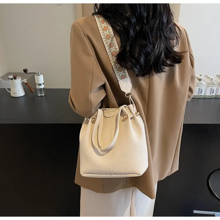 Women's 2025 New Trendy Crossbody Bag with Wide Strap — feature 29