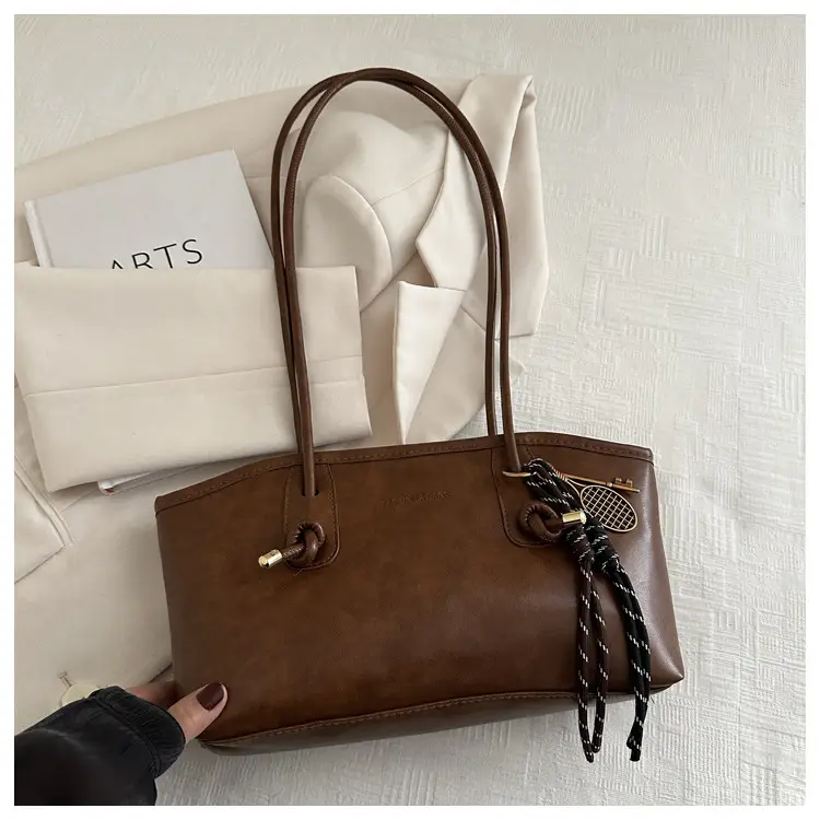 Black Textured Shoulder Bag for Women 2025 — feature 15