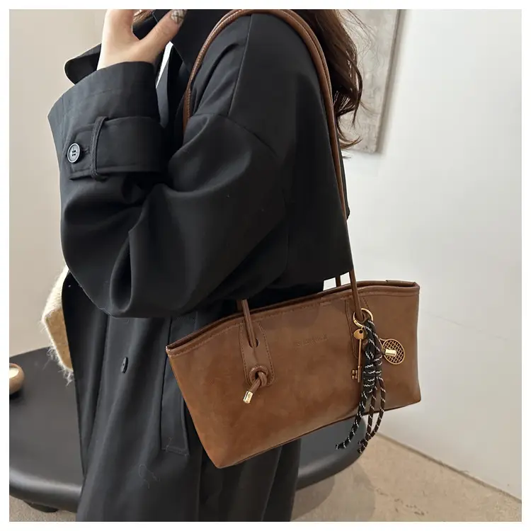 Black Textured Shoulder Bag for Women 2025 — feature 21