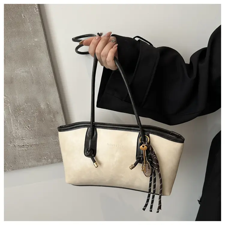 Black Textured Shoulder Bag for Women 2025 — feature 24