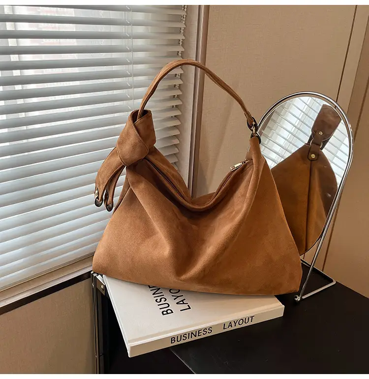 Relaxation Large Capacity Lazy Style Suede Shoulder Tote Bag — feature 17