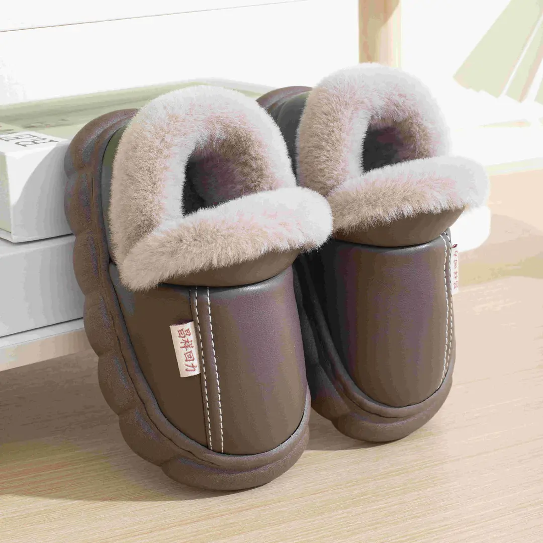 New Autumn and Winter Cotton Slippers for Boys and Girls Stepping on Dung Feeling Thick Bottom Non-slip Indoor Home Winter fleece-lined Warm Cotton Slippers
