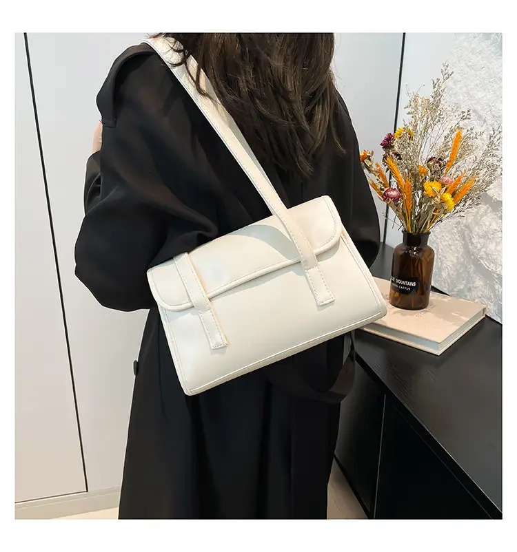 Women's Black Leather Shoulder Bag Large Capacity Winter 2024 — feature 12