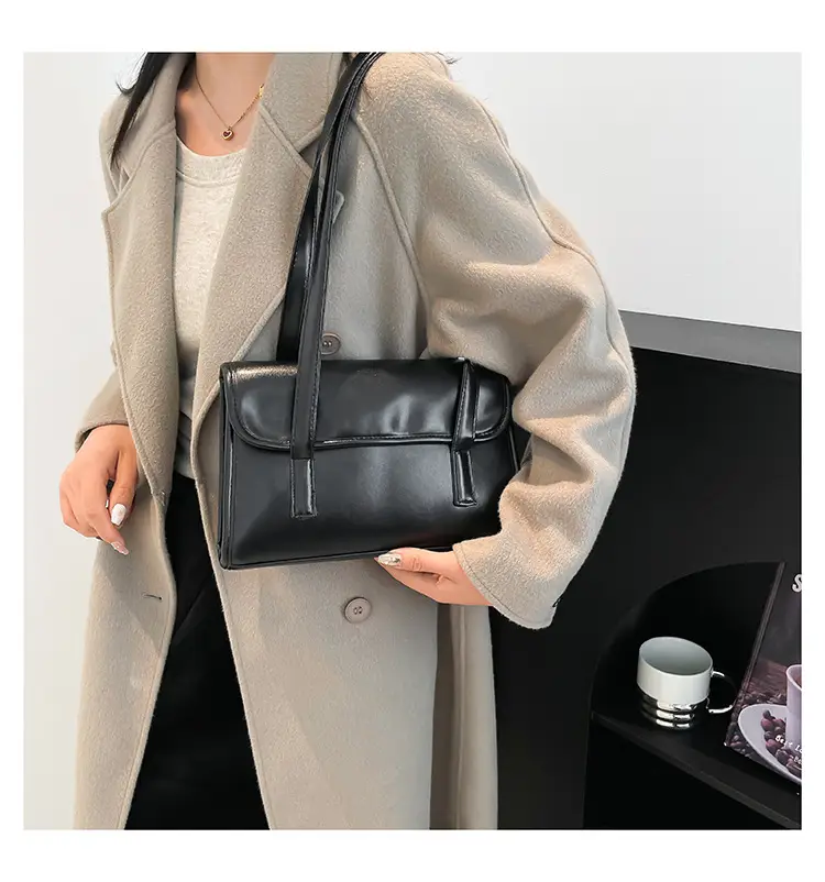 Women's Black Leather Shoulder Bag Large Capacity Winter 2024 — feature 19