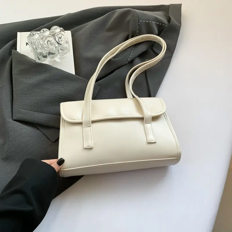 Women's Black Leather Shoulder Bag Large Capacity Winter 2024 - Image 2