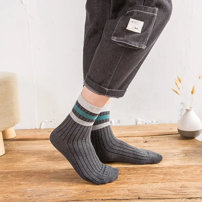 【5 Pairs】Autumn and Winter Cotton Socks for Men, Warm Casual Business Mid-High Tube Men's Socks, Sweat-Absorbent Thick Cotton Socks Wholesale